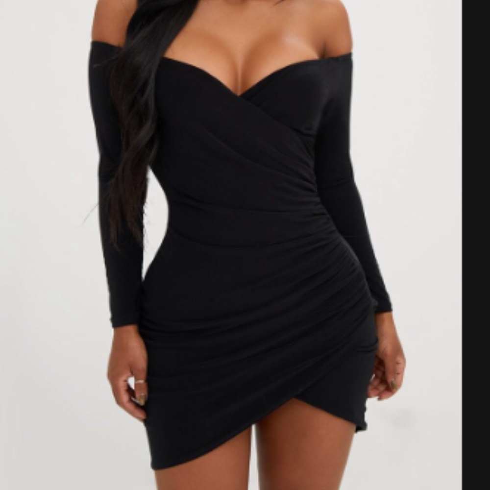 Black shaped bodycon dress